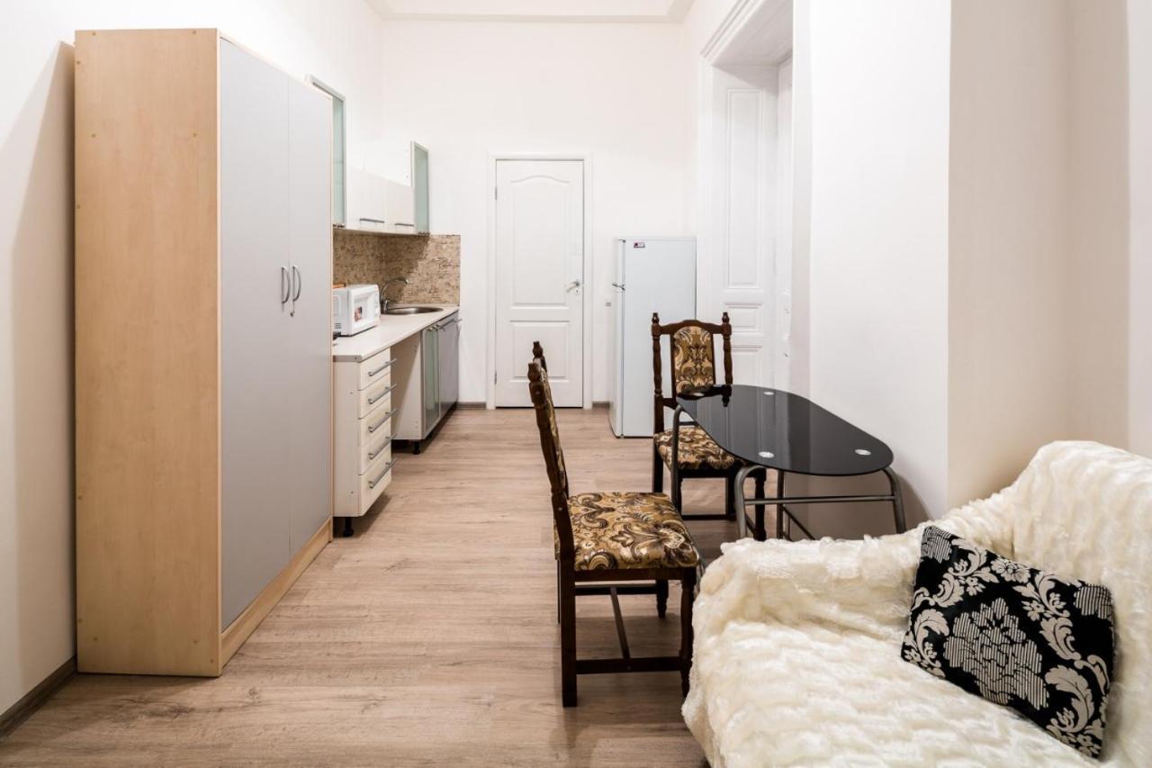 Apartament On Franka Street Lviv Exterior photo